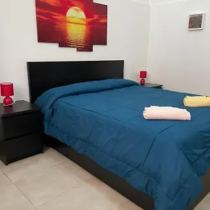 https://la-maison-di-angela.catania-hotels.net